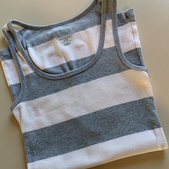 GAP/Old Navy Assorted Tanks - Picture 6 of 7